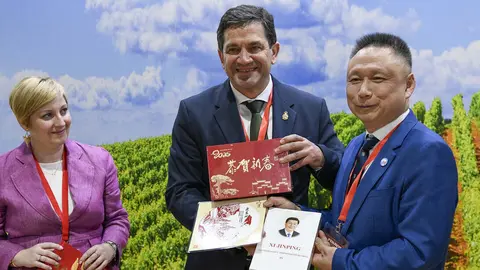 362b5516d98fcd1e0ee5740f7591dc15_XL