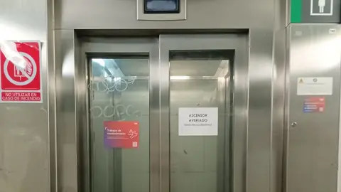 Ascensor averiado