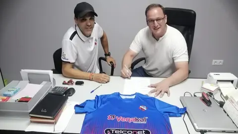 Presentaci&oacute;n Joaqu&iacute;n Mench&eacute;n 4