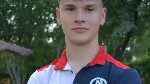 1 Hugo Quir&oacute;s Tejado