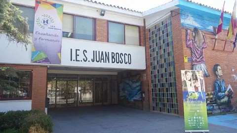 IES Juan Bosco -fachada (archivo)