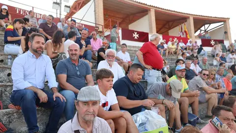 544806901_1200007358821253_5747020772046414265_n