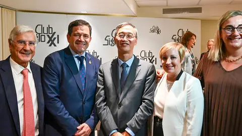 d42ec1a82e1624135bc99c920b5df12a_XL