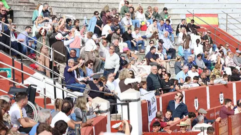 564219898_1237850058370316_2189274291571460288_n - copia