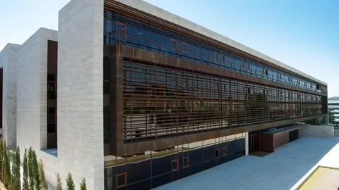 p1jbfv608t1dghejp1cov1mbjb1j4