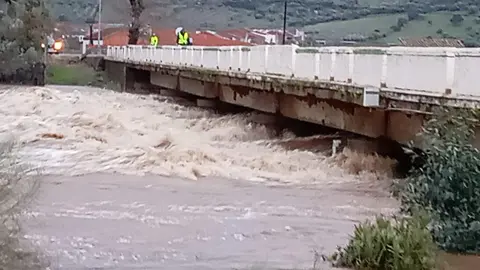 8c2e8a8a31b434f53c0c1fb11aaaeb3e_XL