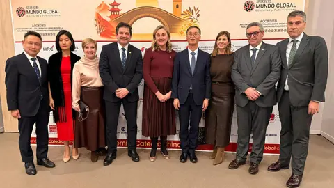 d6e07873164fb4b3622b53537a28d3fd_5_XL