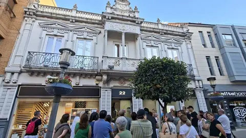 1000346884