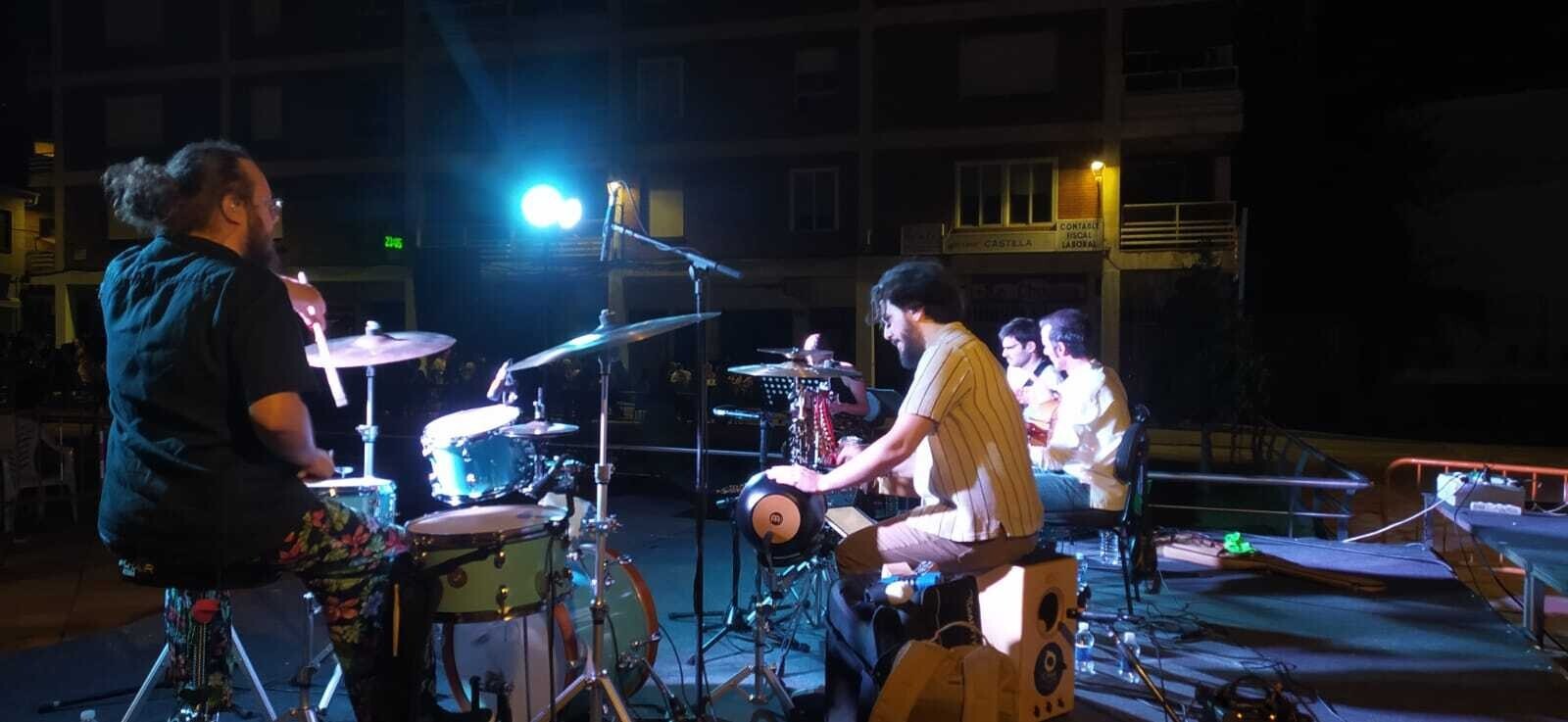 Actuación Miguel Esteban