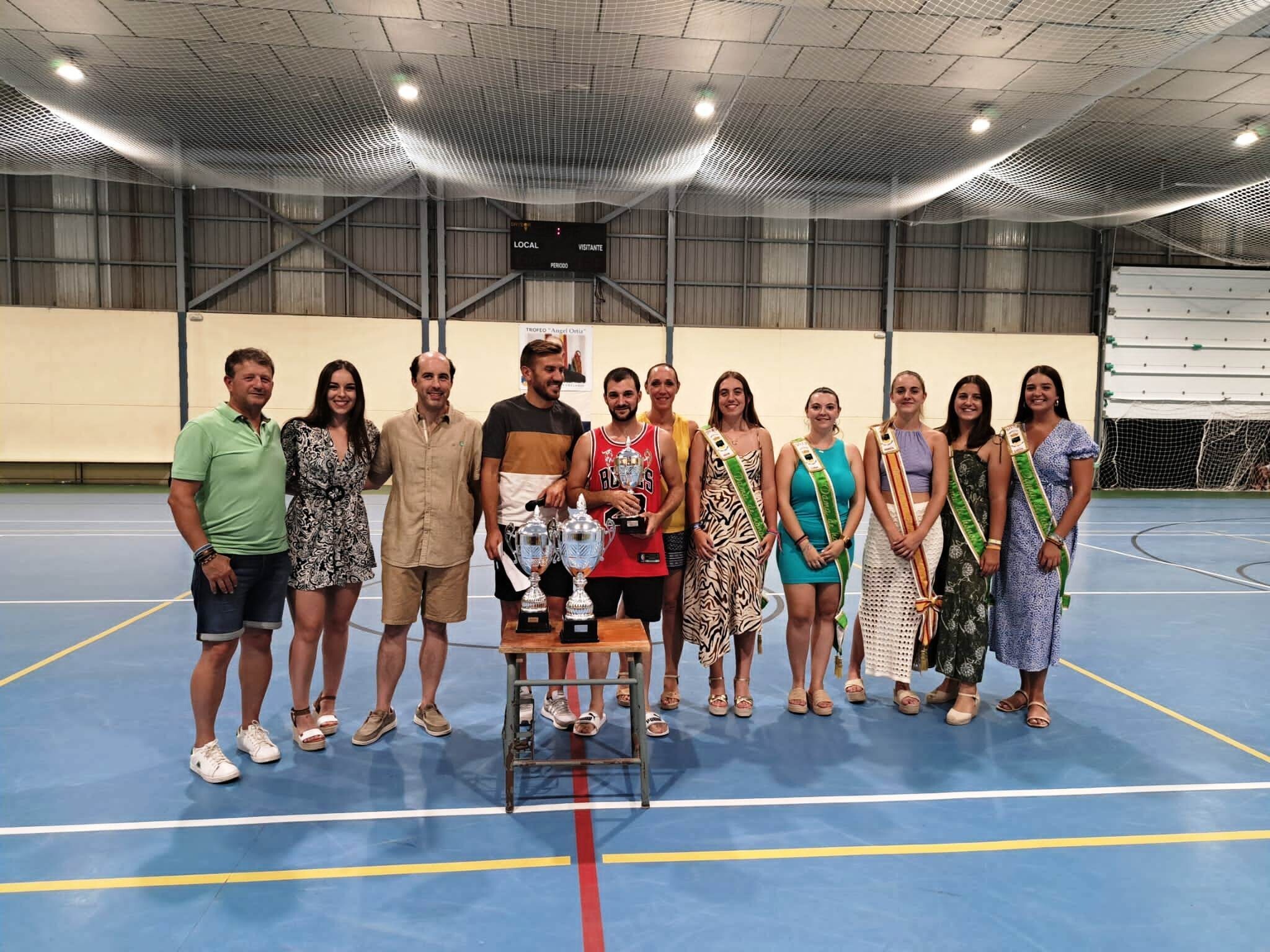 TERCER CLASIFICADO Y AUTORIDADES