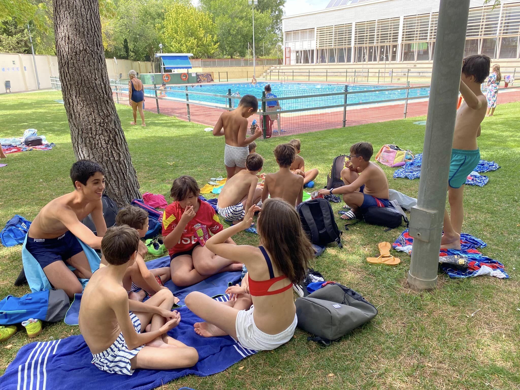 370852215_10218771282672268_7885680542202391895_n