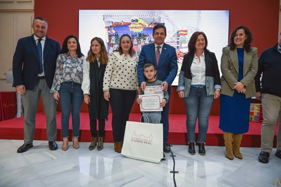 3e25ebfd523e4dc356e8bdd52d6f21f9_12_XL