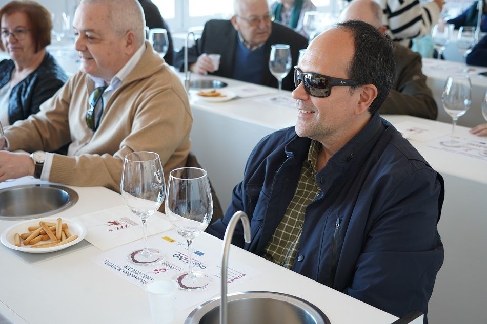 Representantes territoriales de la ONCE en la cata de vinos