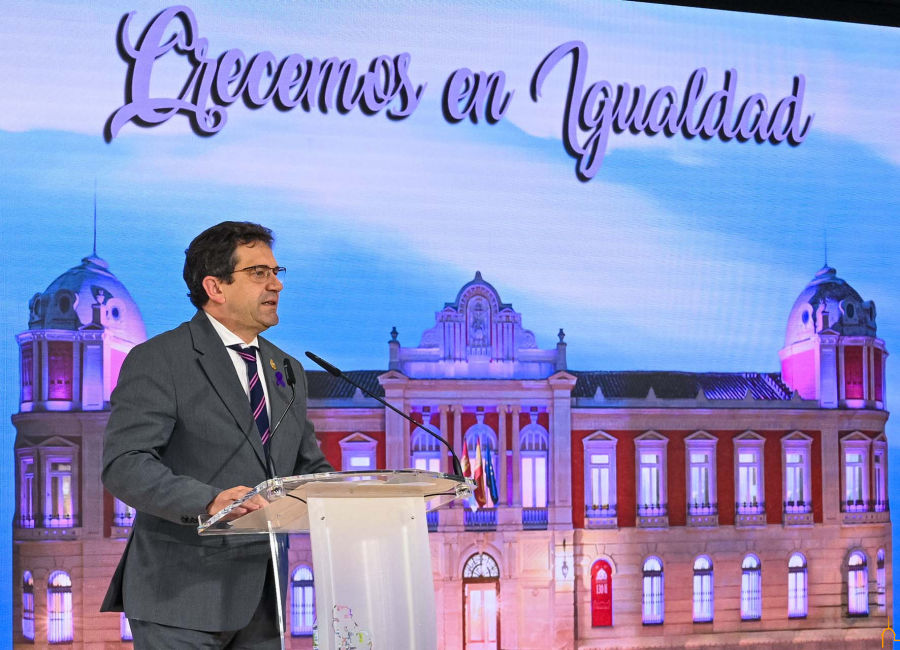 f8c1ec925a18c92698c05bff8c327469_2_XL