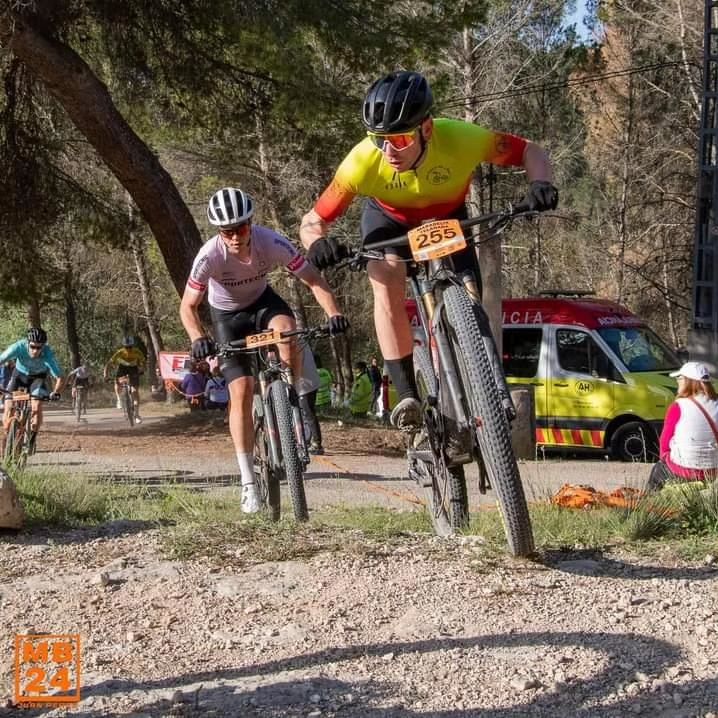 435259194_2070519799991311_1289021017764281868_n