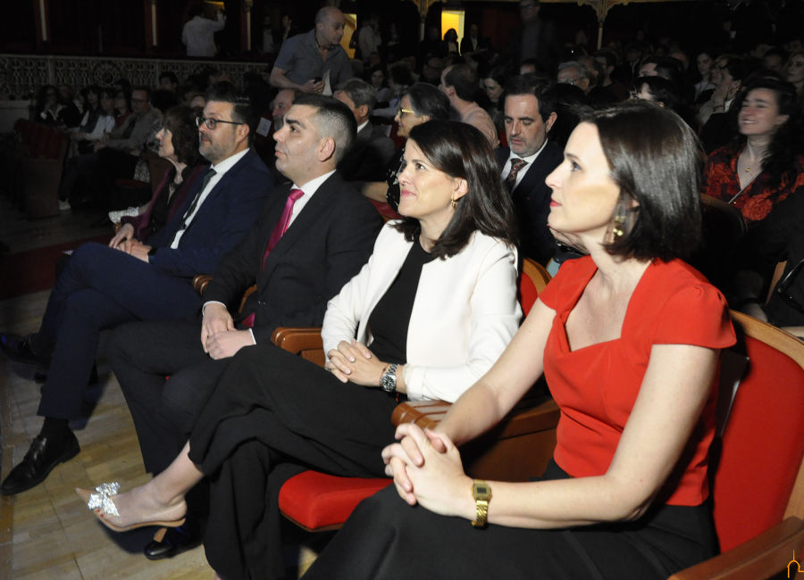 bac23c5d88798b672b2bde7136b7b34a_2_XL