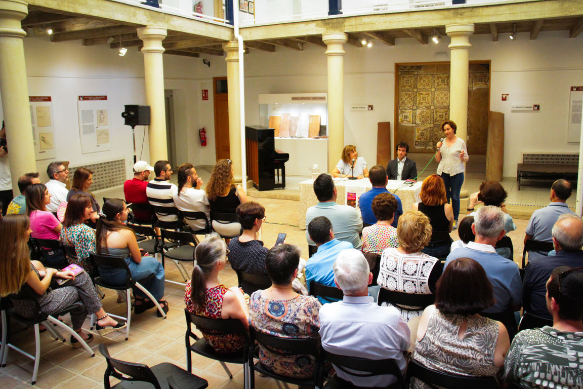 C8579AE6-5D32-476B-A33C-FC9A6C01AC31