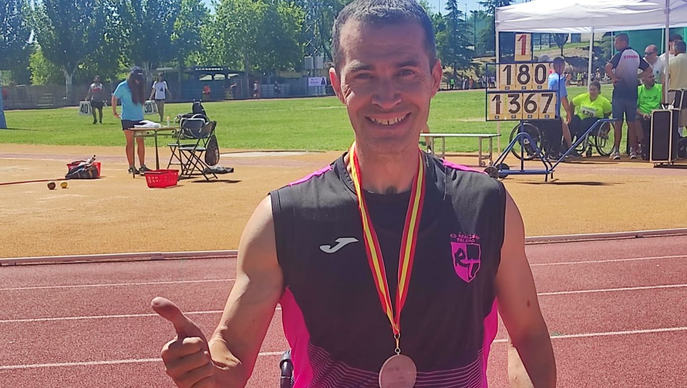 82466835_1725096862775301_r