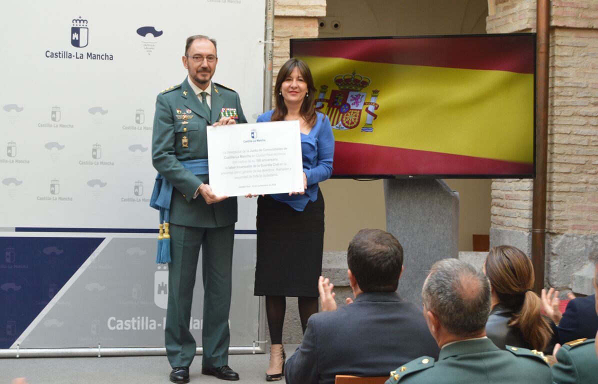 Blanca Fernández en homenaje Guardia Civil 2