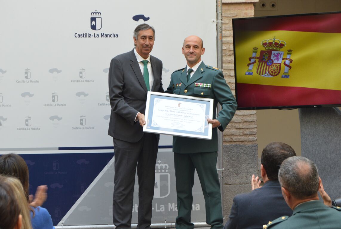 Blanca Fernández en homenaje Guardia Civil 6