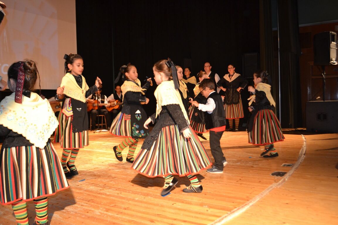 Festival de folclore, grupo infantil