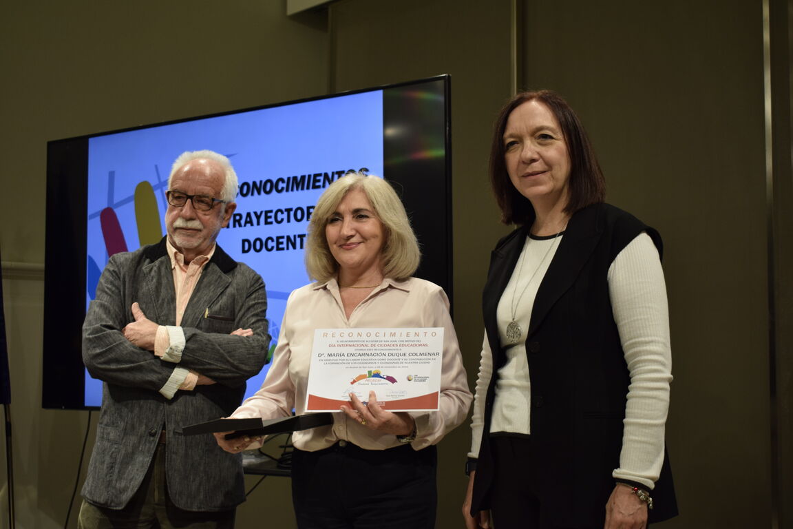 MARÍA ENCARNANACIÓN DUQUE