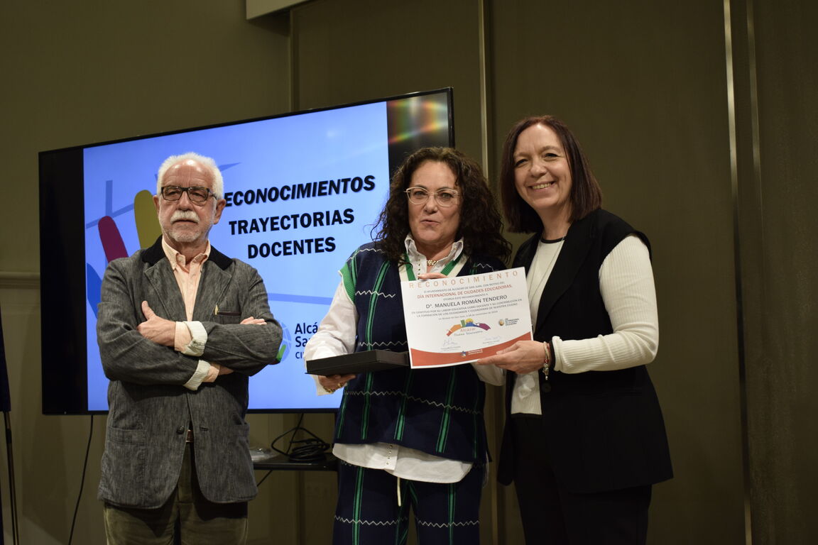 MANUELA ROMÁN TENDERO