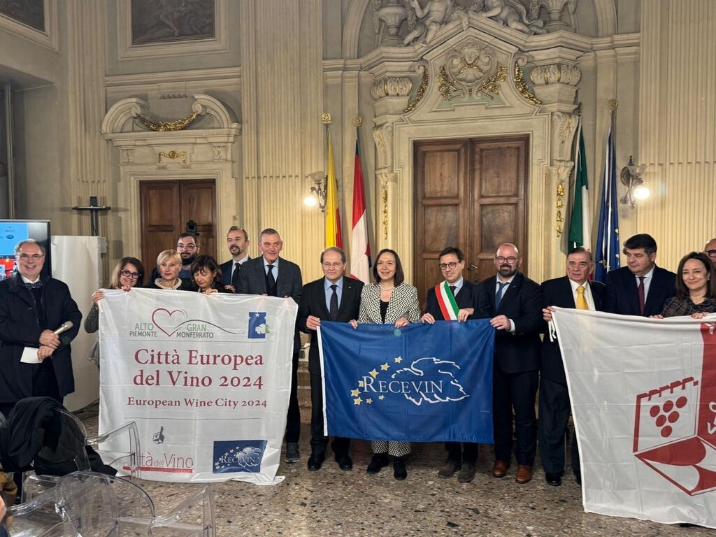 WhatsApp Image 2024-12-18 at 10.57.00 (1)