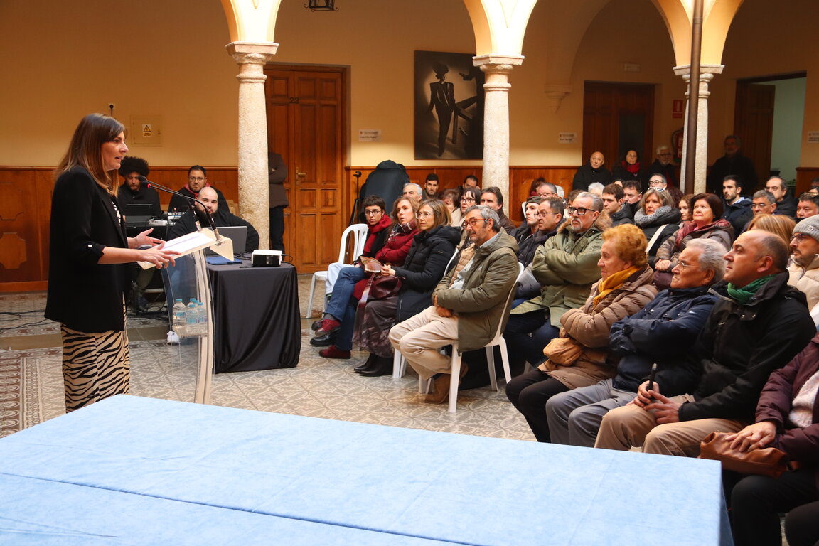 Acto de entrega de los cuerpos recuperados de las fosas 1 y 2 del cementerio de Manzanares (4)
