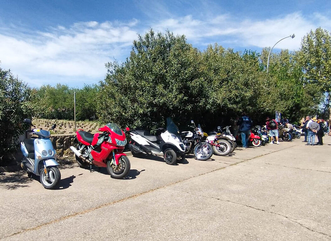 Concentración de Vehículos Antiguos Villarta de San Juan (3)