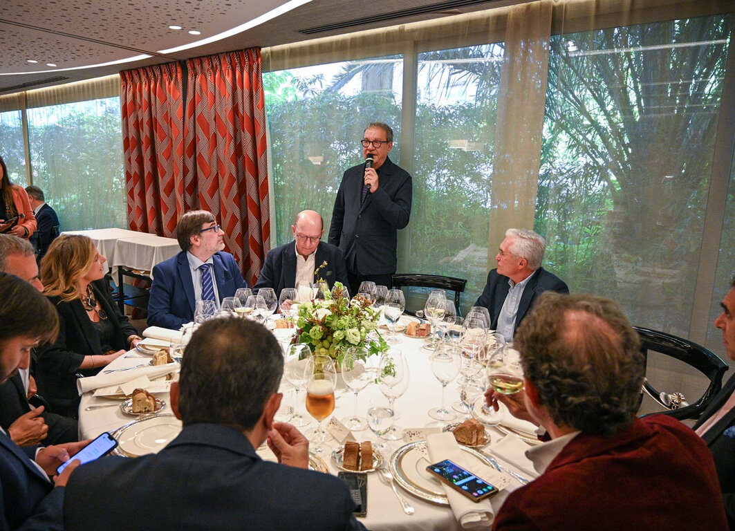 dd9b187a3aabb5ebc92c30fdc98a4314_5_XL