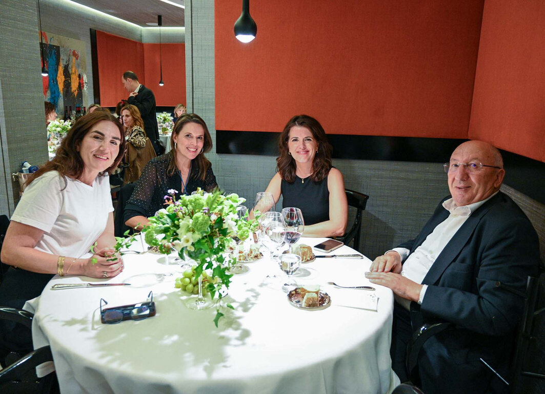 dd9b187a3aabb5ebc92c30fdc98a4314_9_XL