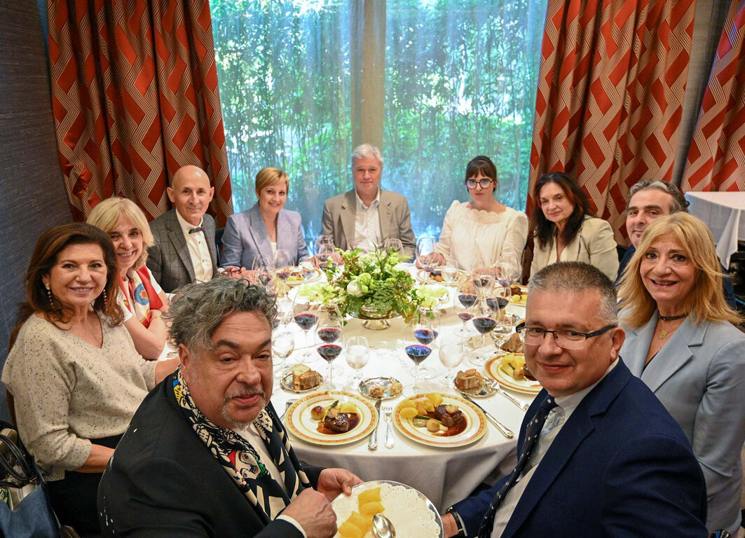 dd9b187a3aabb5ebc92c30fdc98a4314_14_XL