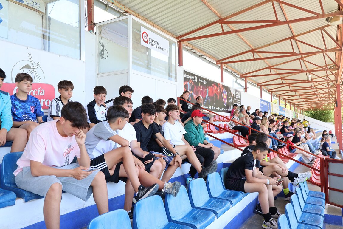 500033990_1114353890719934_6779178812840015205_n