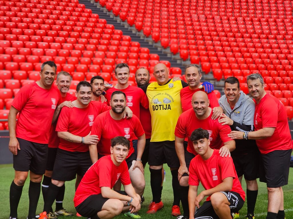 7a54cb40-bd74-40d5-9901-1b8646d40e8d