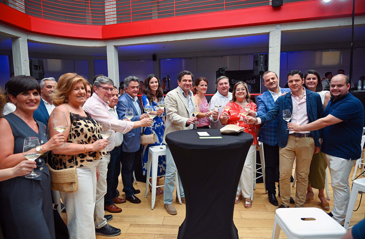 12215a8874057a4dfbc9f1e896ed29a7_4_XL