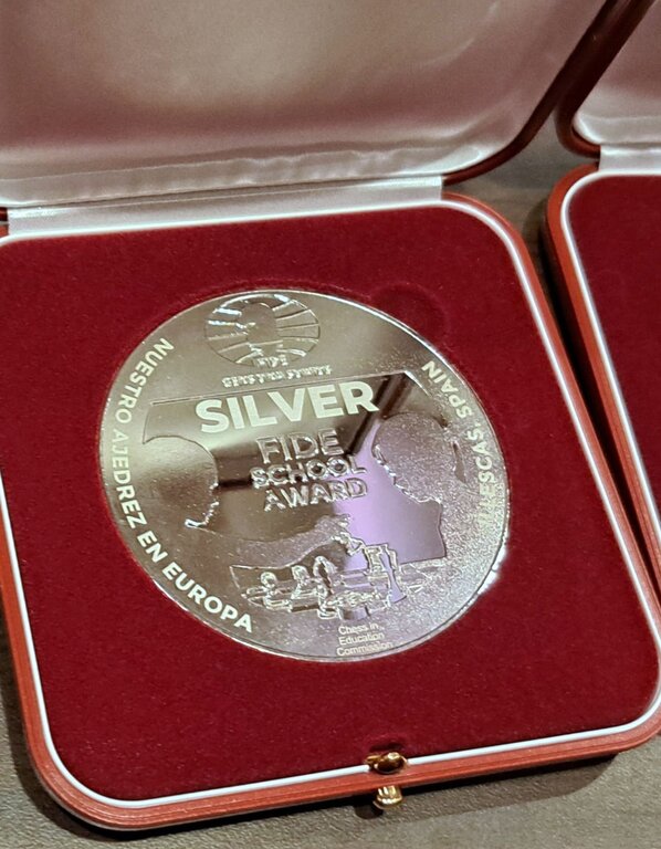 0 MEDALLA PLATA FIDE