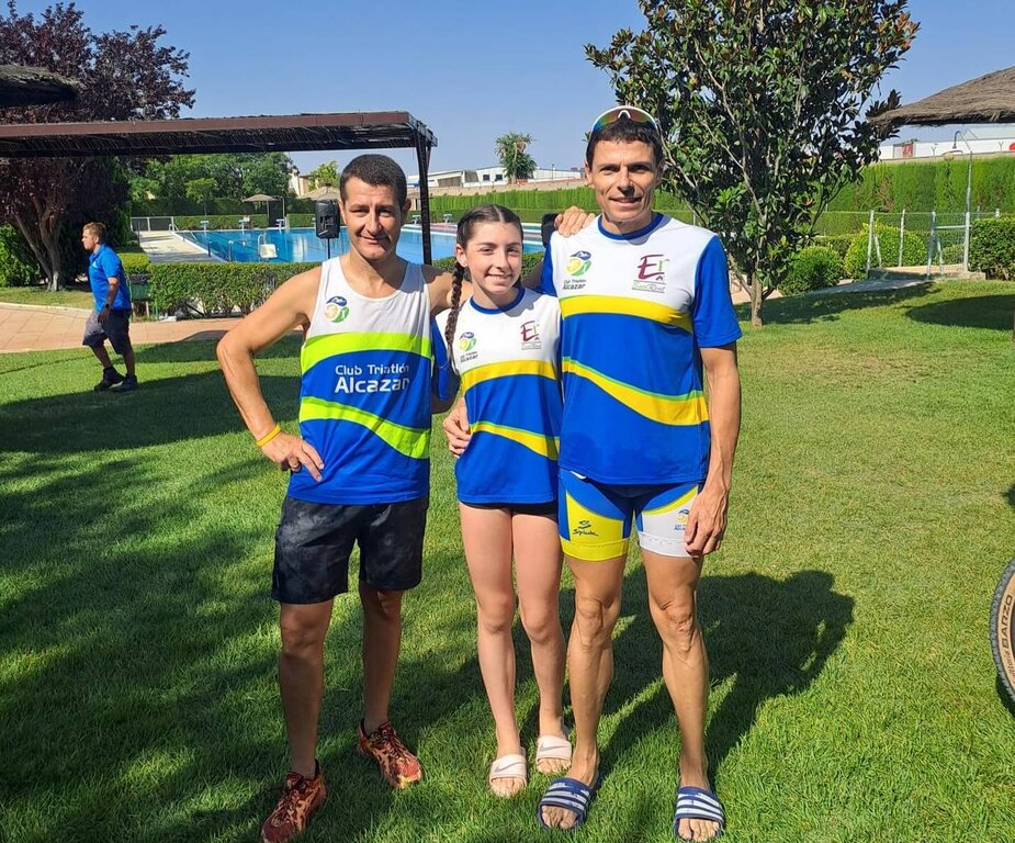 Triatlón Sprint Campo de Criptana Paco Rivas, César y Claudia Huertas