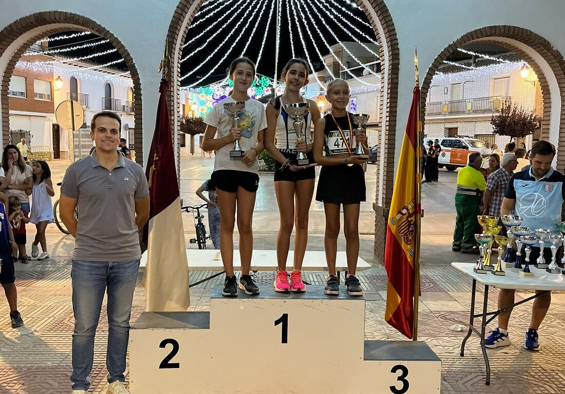 CARRERAS INFANTILES LOS CHARCONES MIGUEL ESTEBAN