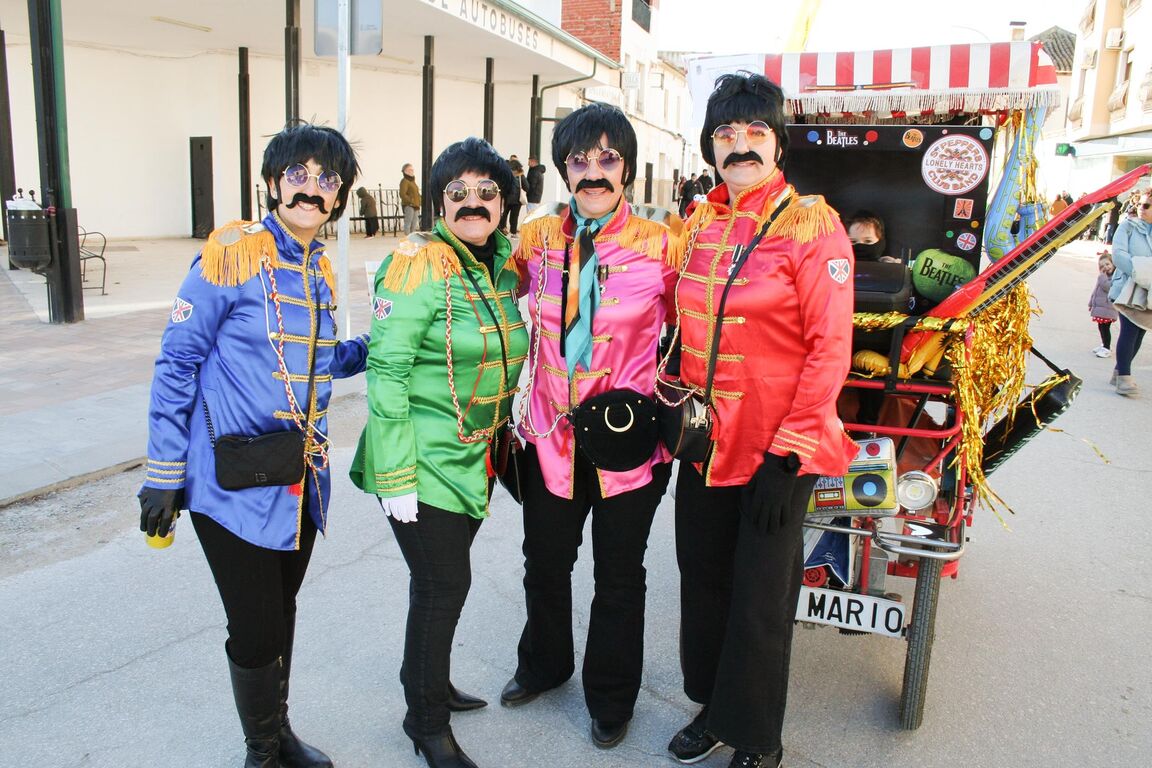 03-DesfileCarnaval2025-ComparsasMenos15-BeatlesdeOro-Primeros - copia