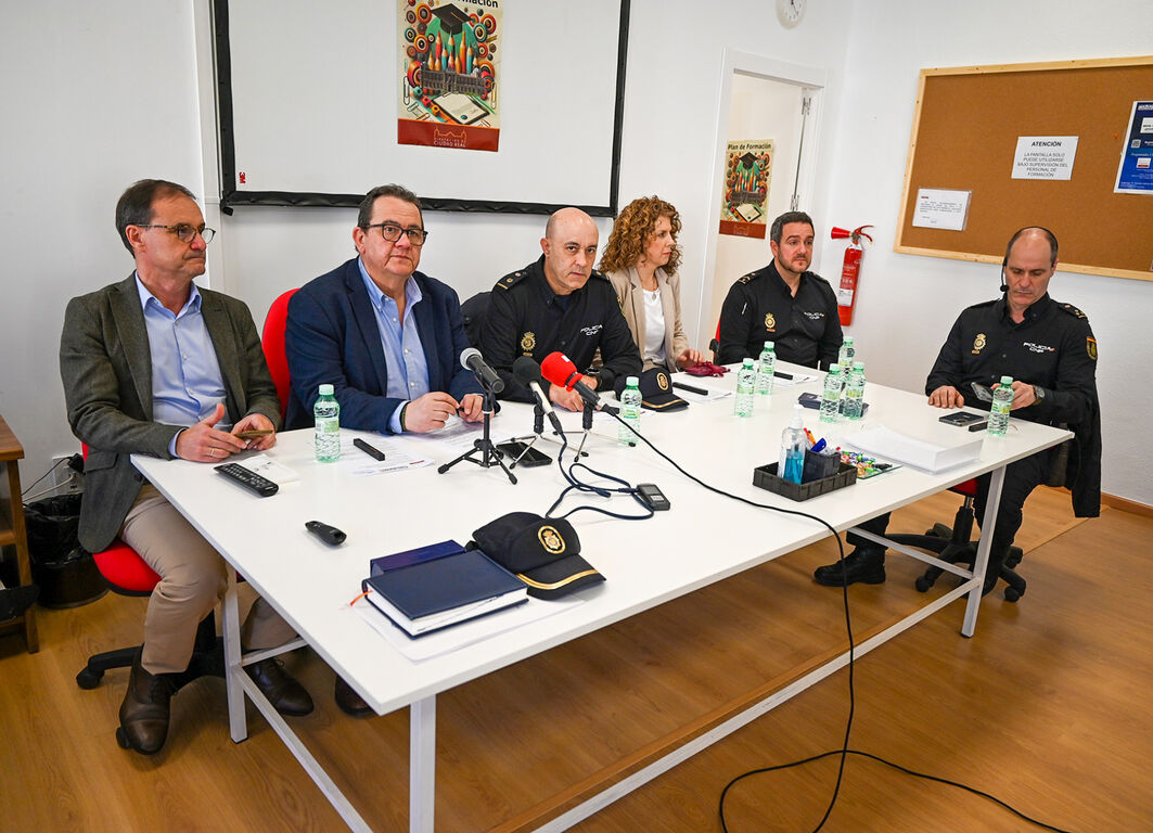 477f7c24fbeca0ac30bcb2183eae2221_XL