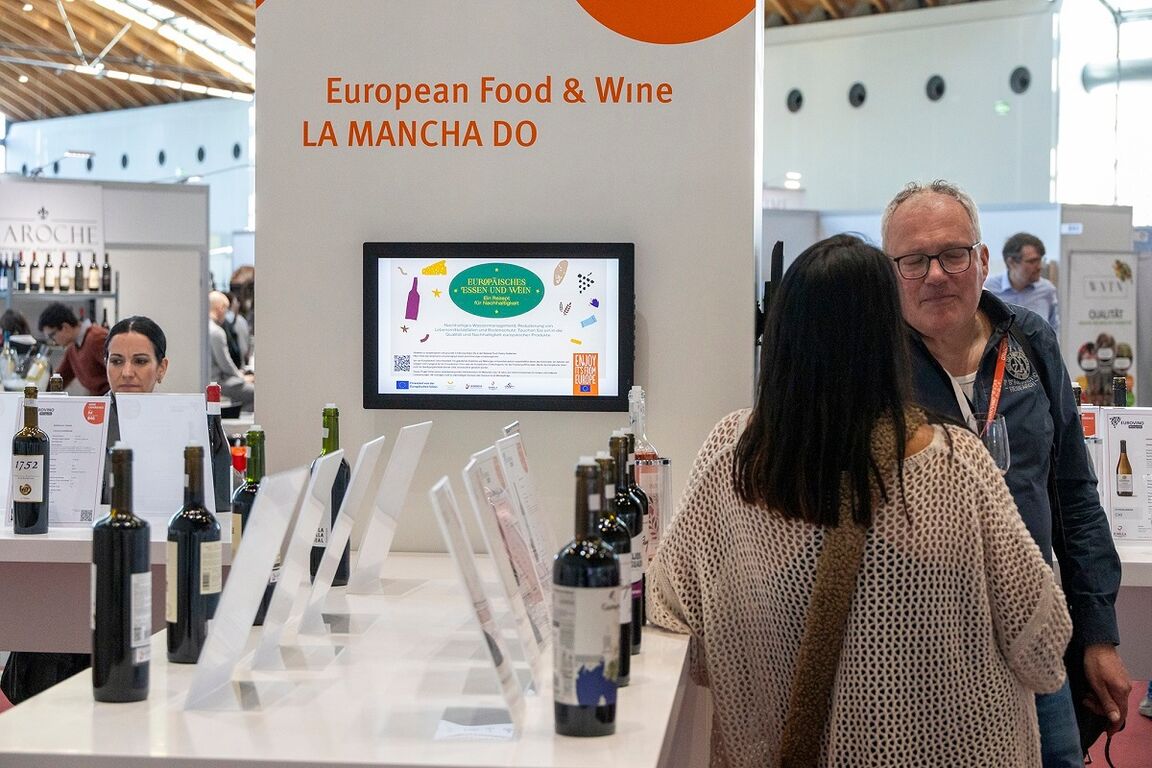 Los vinos DO La Mancha se promocionan en Alemania en la feria Eurovino de Karlsruhe
