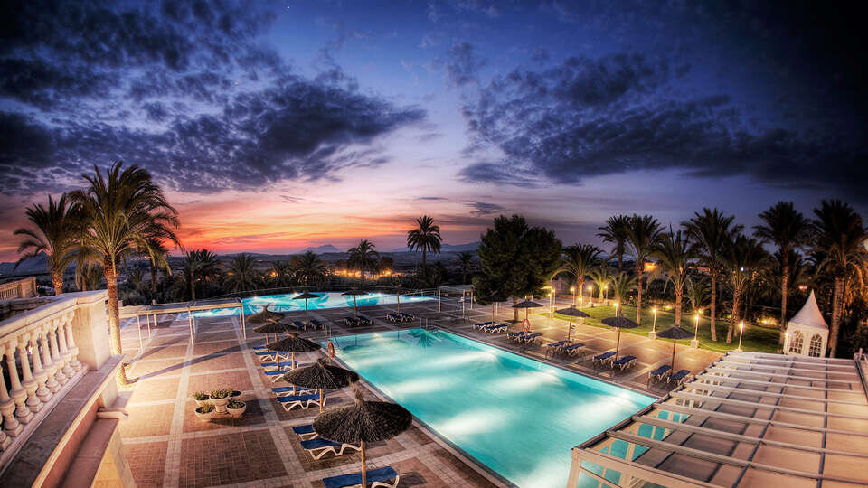 CONJUNTO DE PISCINAS